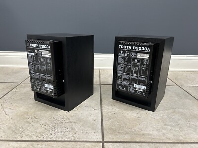 Behringer TRUTH B3030A 2-Way Active Studio Monitors w/ Kevlar