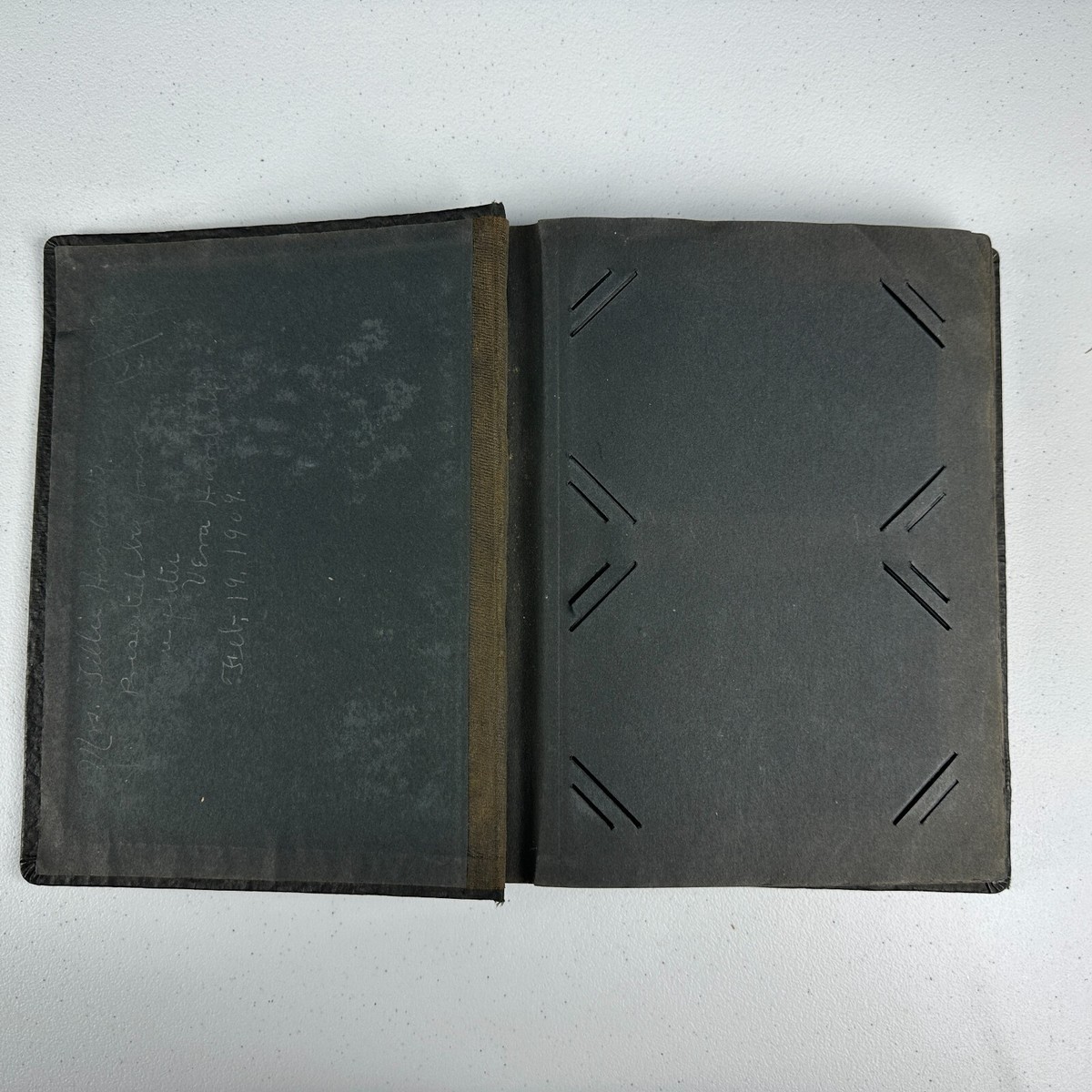 ×××HOLiC POST CARD BOOK The closest I'm ever gonna get to the Xxxholic Artbook