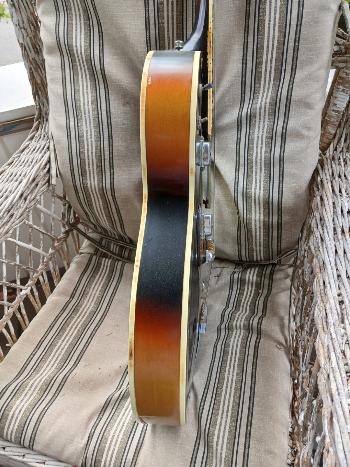 Picture 3 of 10