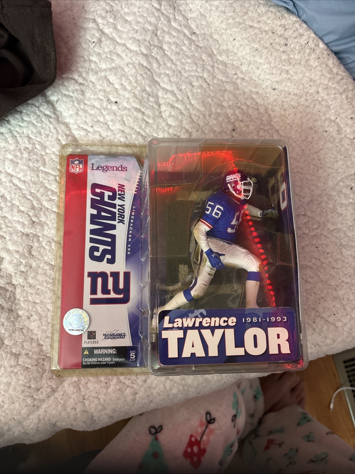 Lawrence Taylor McFarlane NFL Legends Series 1 New York Giants Action Figure NEW