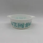 Pyrex AMISH BUTTERPRINT #472 Casserole Dish White Turquoise 1 1/2 Pt. NO LID