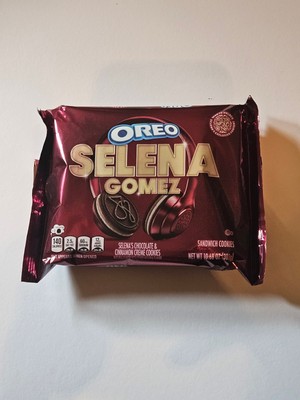 Oreo Selena Gomez Collab Cinnamon Creme Flavor  Limited Edition Rare Sealed Pack