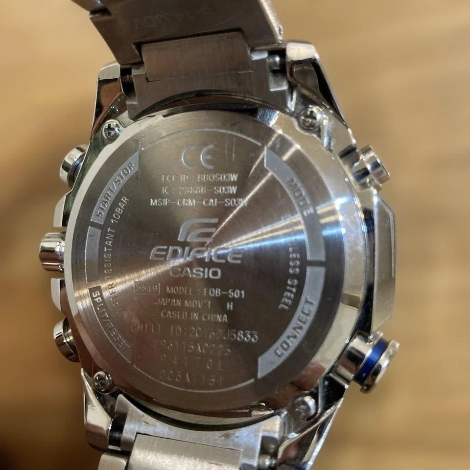 Reloj inteligente Casio Edifice EQB-501 Bluetooth diseño elegante para hombre Foto 4 de 4