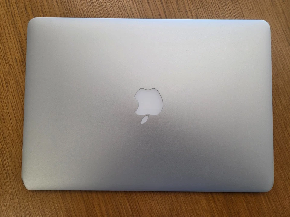 MacBook Air 13 inch (Model A1466) 2015 - 8GB/256GB, photo 4 of 5