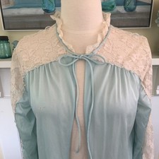 Vintage 50s Sears Pastel Blue Lace Robe Small Tie Front Ecru Lace Boudoir READ