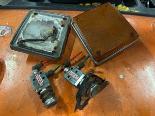 BUS COACH SPARES PLAXTON SUPREME DERWENT BUSTLER PARAMOUNT LIGHTS & SWITCHES