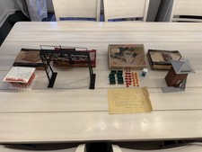 Vintage Bachman Plasticville O/S Gauge Building Frosty Bar Railroad Signal Etc