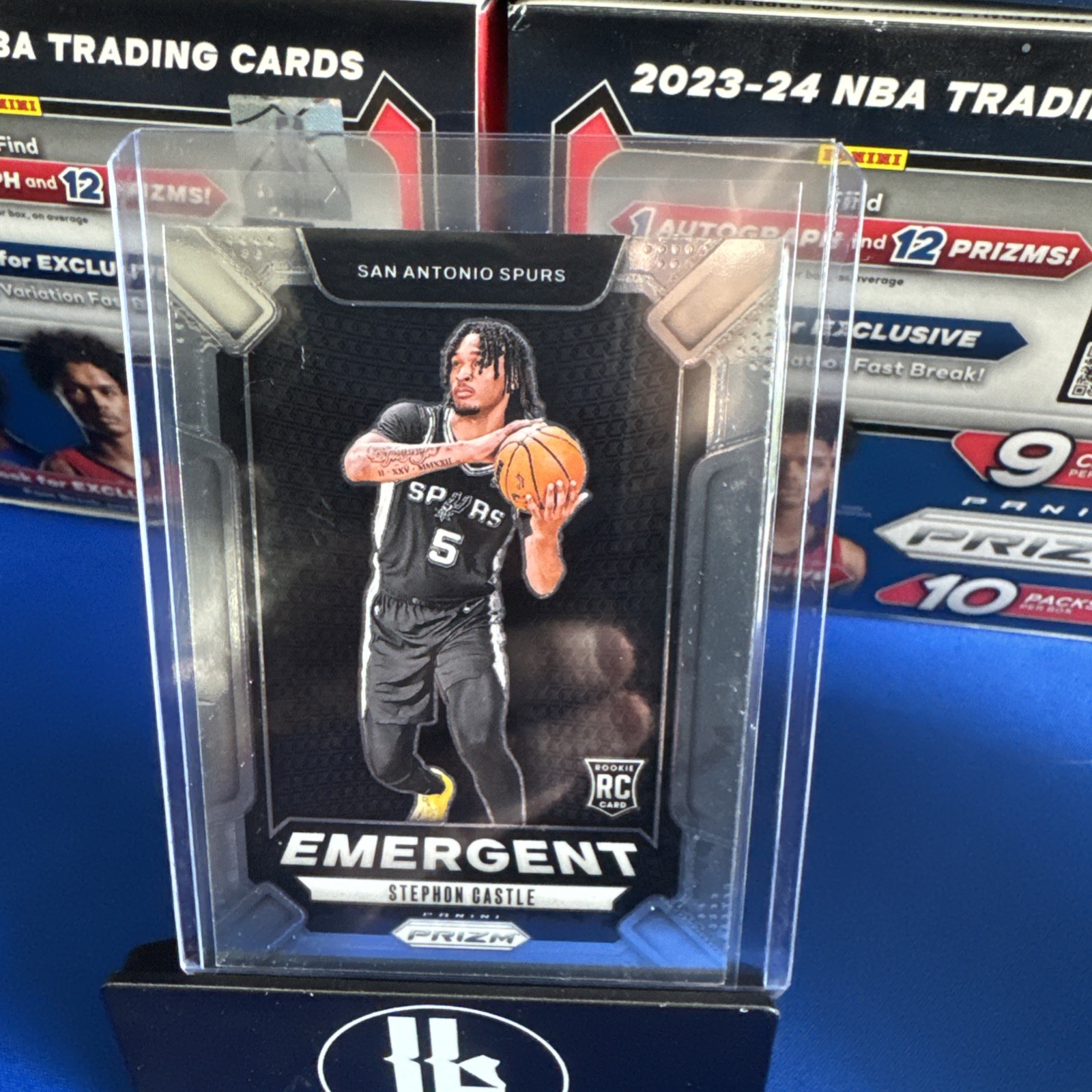 2024-25 Panini Prizm - Emergent Stephon Castle #29 (RC)