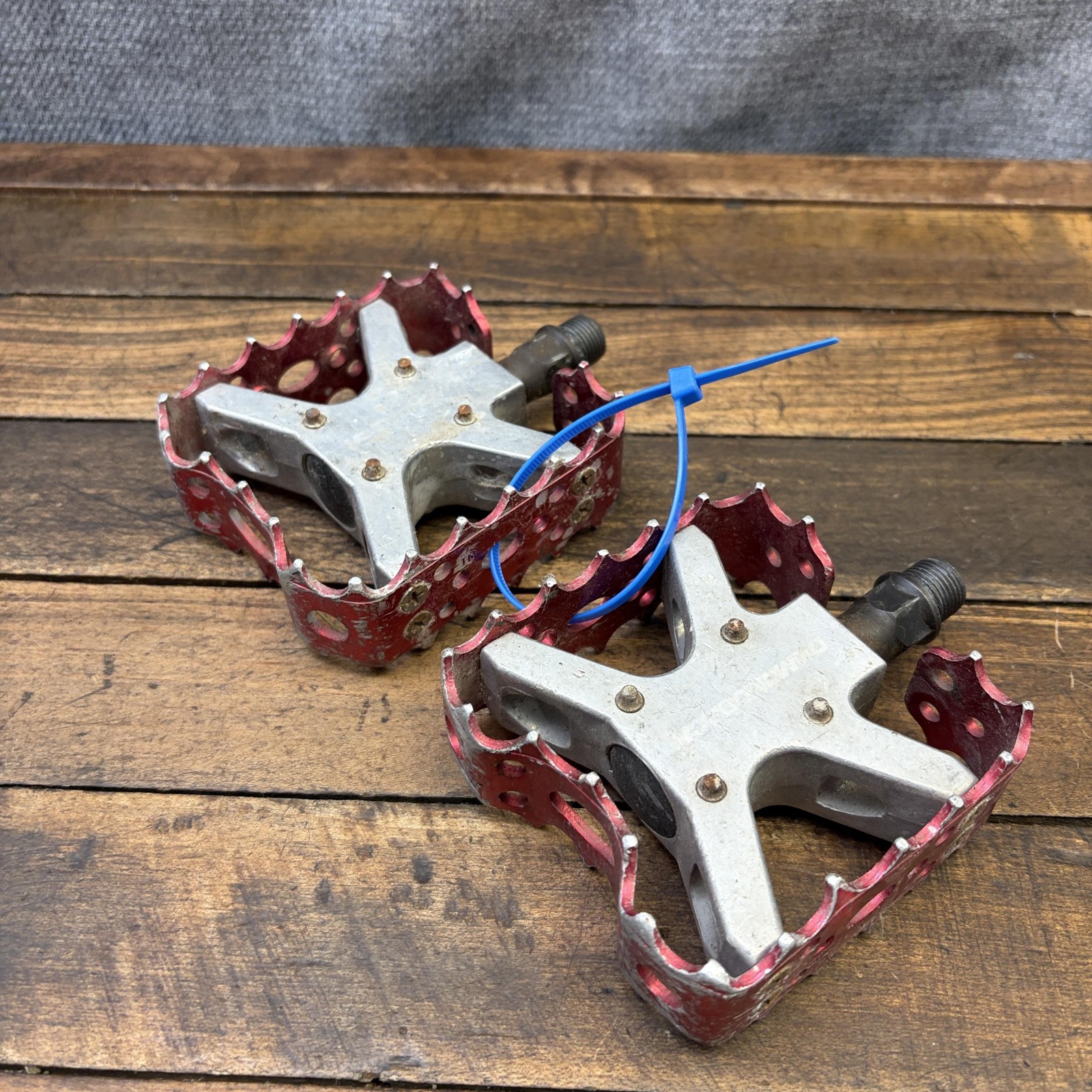 Vintage Diamond Back BMX Bike Pedals 9/16 Red Bear Trap He-Man Diamondback