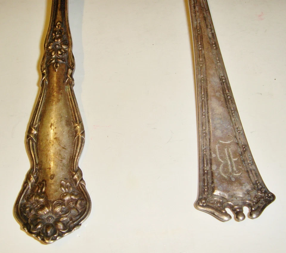 De colección 2 tenedores para servir 1847 Rogers/Sons + 2 tenedores de postre plato supremo de plata Foto 3 de 4