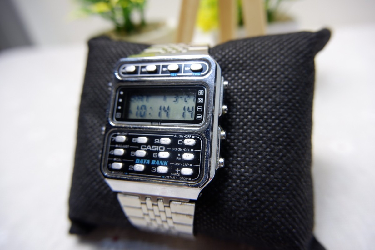 Vintage Casio CD-401 Data Bank Calculator Watch 1984 Japan Rare