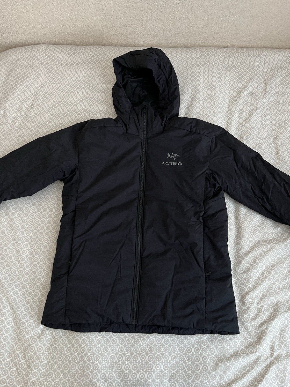 ARC'TERYX Arcteryx Atom AR Giacca Isolata con Cappuccio Pesante Nera Taglia Media