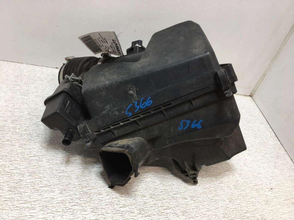 14 INFINITI QX60 воздухоочиститель - Изображение 2 из 2