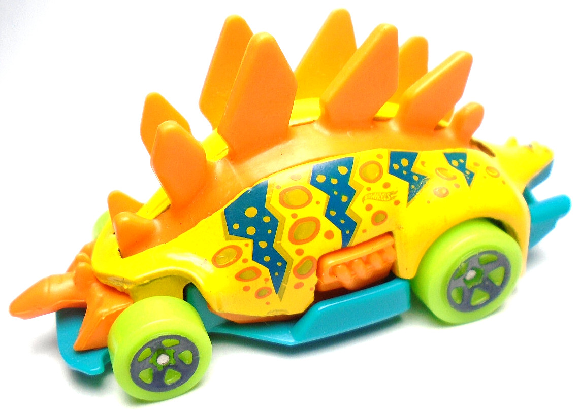 2019 HOT WHEELS MOTOSAURUS YELLOW 1:64 DIECAST 3" DINOSAUR CAR W/ ORANGE & GREEN