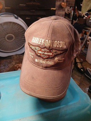 Harley Davidson Baseball Cap Mens Size S/M Gray Embroidered Motorcycles.   2010