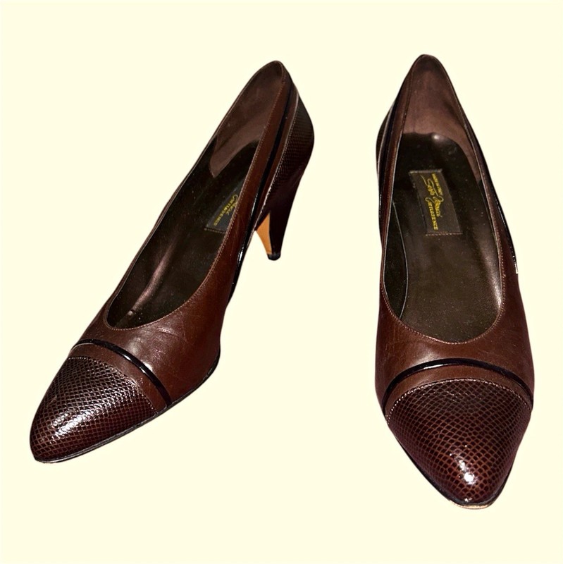 Sesto Meucci Brown Leather Cap Toe Pointed Toe Stiletto Pump 8. Made in Italy