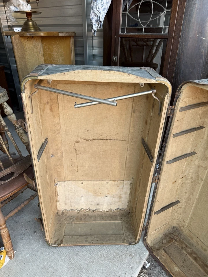 Cofre/baúl de viaje o almacenamiento vintage RARO - ¡HAZ UNA OFERTA! Foto 2 de 4