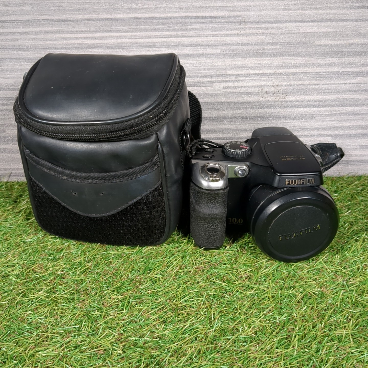 Fujifilm Finepix S8100fd 10.0mp Digital  Camera With Case - Tested
