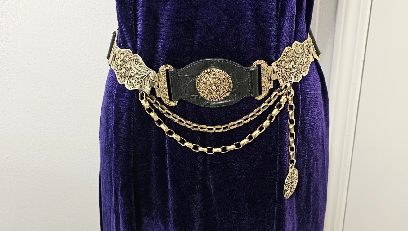 Streets Ahead Black Leather Belt M Brass Chain Medallion Whimsy Renfaire Fairy