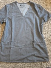 FIGS Woman's Gray 2-Pocket Scrub Top Technical Collection Size Small.  C1