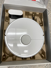 Roborock S5 Robot Vacuum with Mop White - excellent condition, new accessories