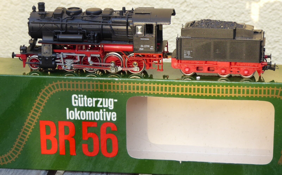 鉄道模型 PIKO BR 015 Schnellzuglokomotive sddefault.jpg