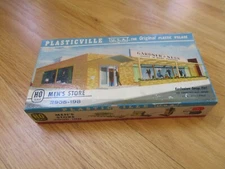 Plasticville 2905-198 Mens Store (12/22) Parts and condition as shown