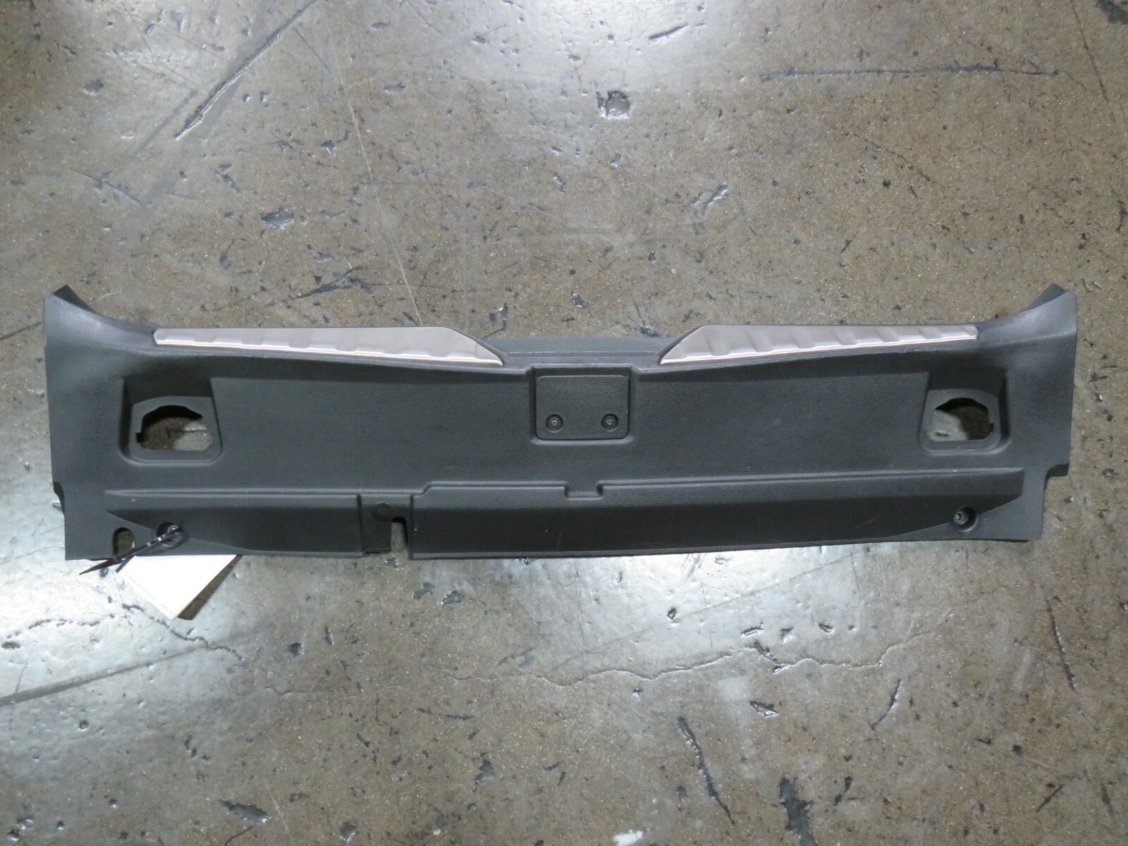 Maserati Quattroporte, Trunk Latch Cover, Used, P/N 670015208