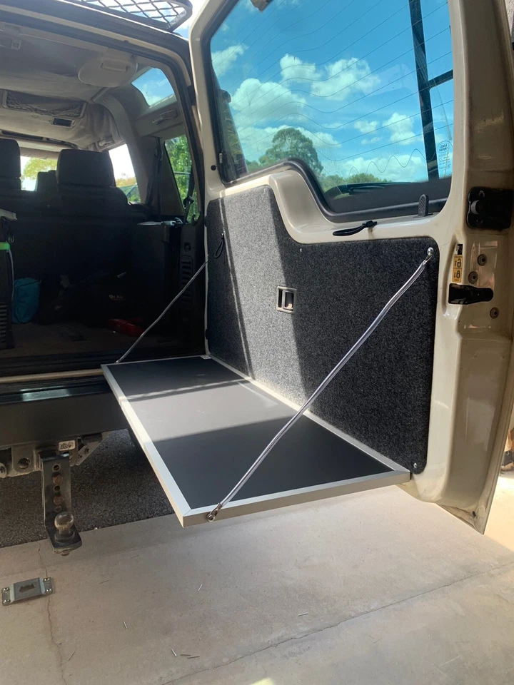 LAND ROVER DISCOVERY 1 & 2 DROP DOWN TABLE AND TRIM KIT - image 2 of 4