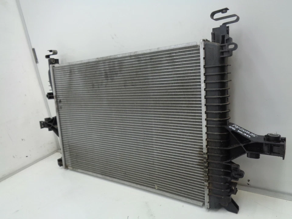 Radiador Volvo XC70 2003-2007 sin enfriador de aceite OEM AK201125 Foto 4 de 4