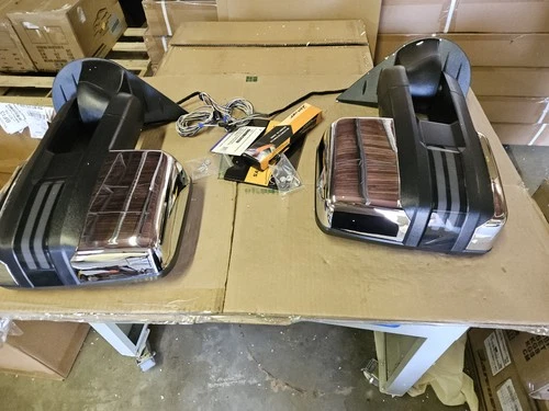 Used Painted Tow Mirrors Black For 07-14 Silverado Sierra Heated LED Turn Signal