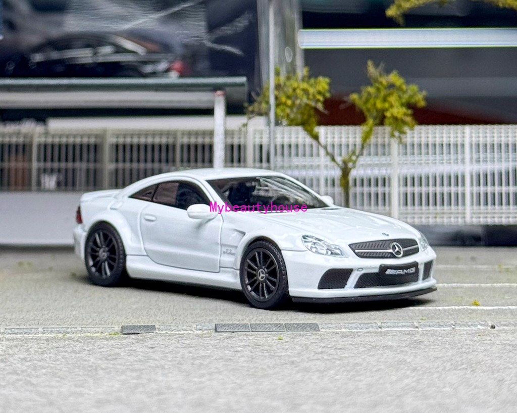GUM 1:64 White SL65 AMG R230 Coupe Sports Model Diecast Metal Car