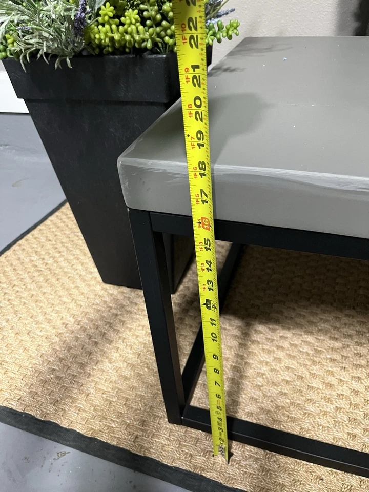 Mesa de centro de hormigón Pottery Barn interior/exterior nueva con etiquetas Reg $700 Foto 3 de 4