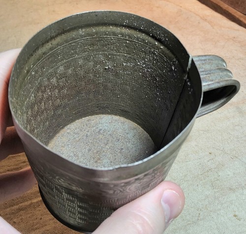 ANTIQUE HAND-SOLDERED TIN SHAKER KITCHEN UTENSIL w/HANDLE & NICE DESIGN ON SIDES - Picture 13 of 19