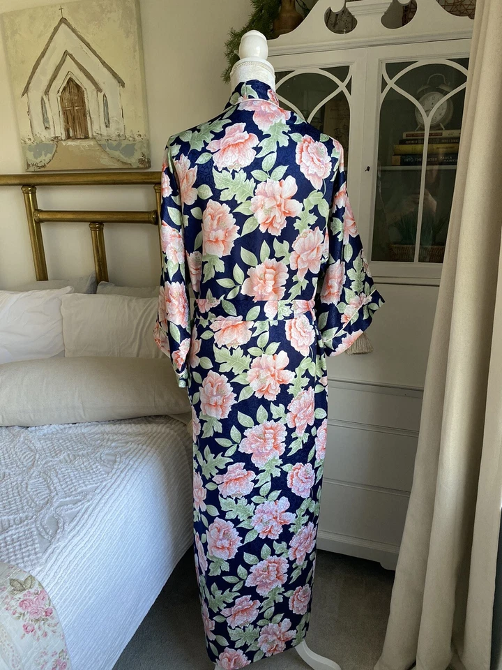 Винтажный Christian Dior халат Y2K 90-х цветочный атласный подпоясанный карманы M темно-синий - Изображение 2 из 4