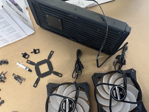 MSI MAG Core Liquid 240R Liquid CPU Cooler 240mm Radiator Dual PWM, ARG - Afbeelding 2 van 10
