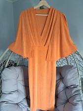 WOMENS V NECK DRESS SIZE 8