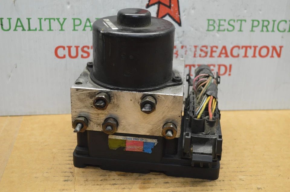 Ford Expedition 2003-04 ABS control de bomba OEM 4L142C346AF módulo 33-13C4 Foto 3 de 4