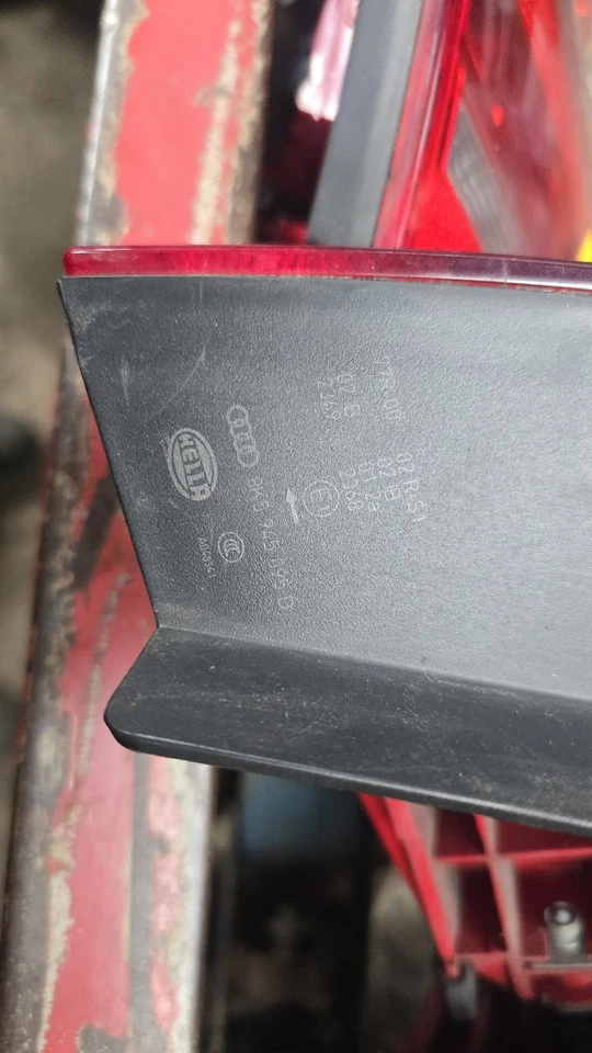 2012-2015 Audi A4 B8.5 Saloon SE Rear Tail Lights (Halogen) (FULL SET) — 第 4/4 张图片