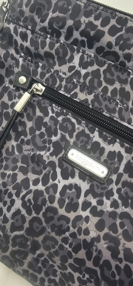 Baggallini новый классический Go сумка черный гепард включает RFID телефона кошелек с ремешком новый с Ярлыками - Изображение 2 из 4