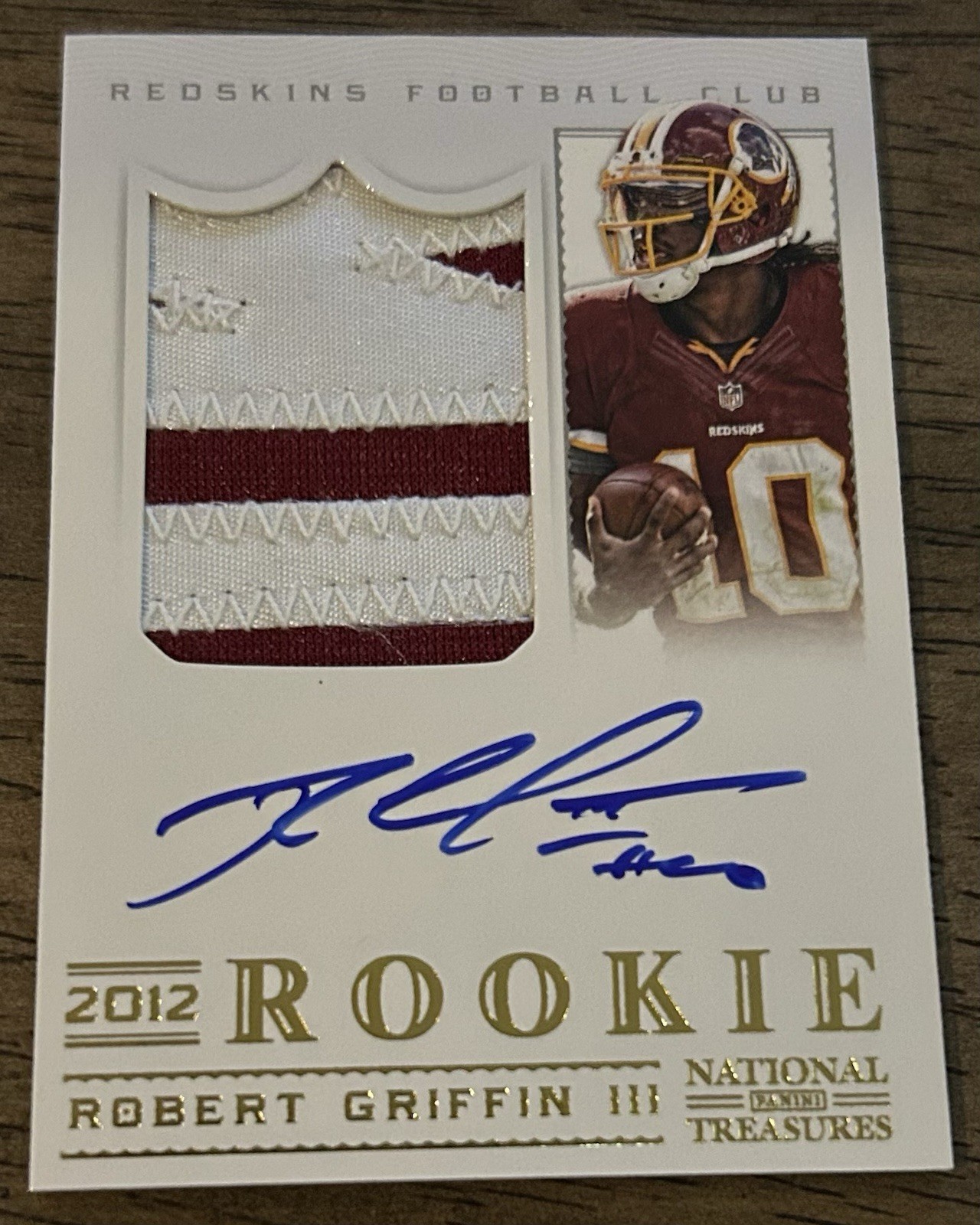 2012 National Treasures #302 Robert Griffin III Rookie Patch Auto GOLD /49 RARE!