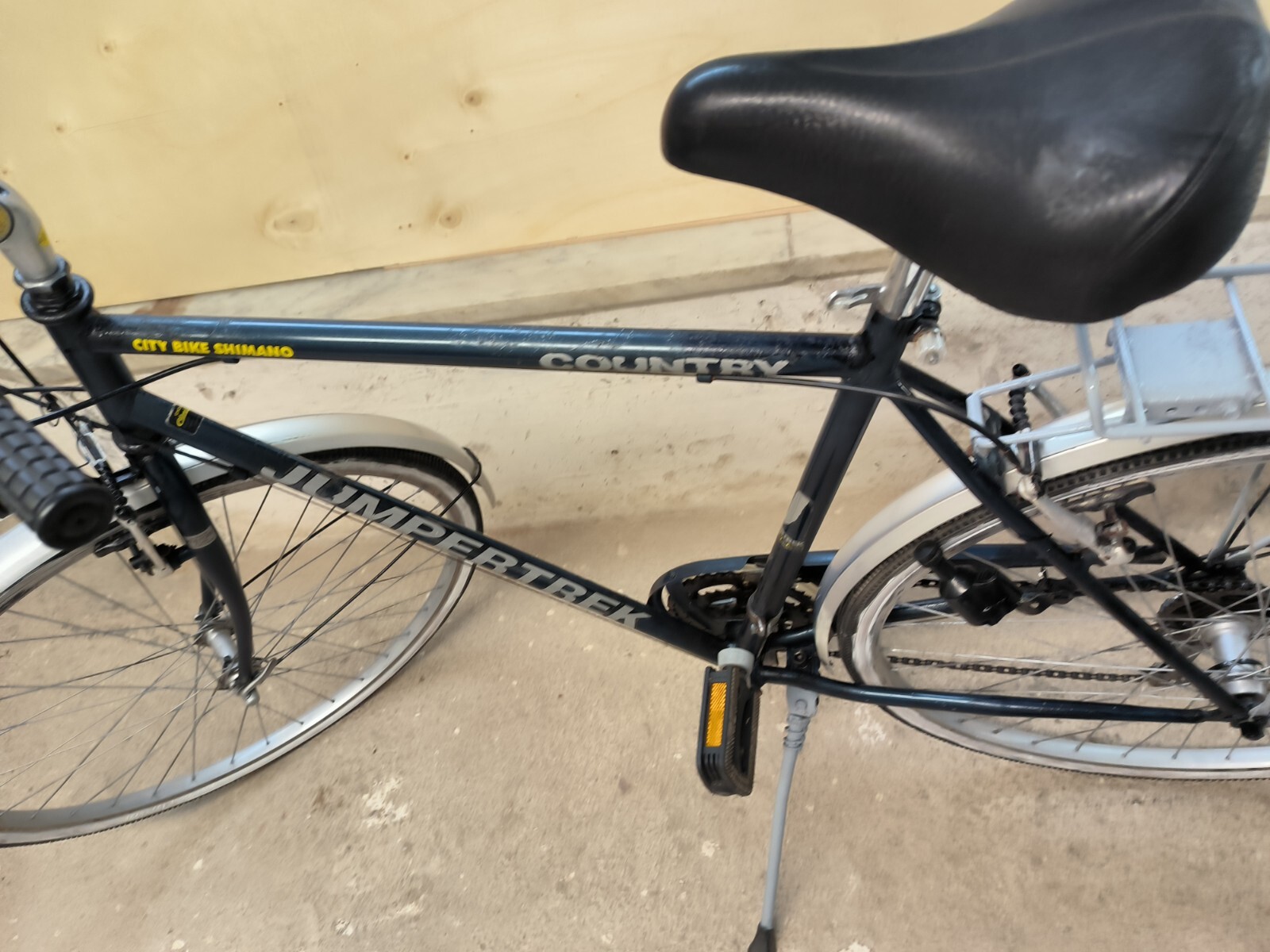 Vendo Bicicletta Da Passeggio Da 28 Ultra Leggera In Eccellenti Condizioni — foto 5