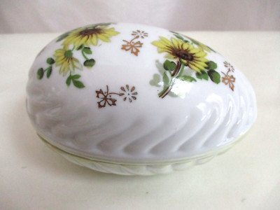 Vintage Norleans Egg Trinket Box Yellow, White And Flowers 5.5'' Long