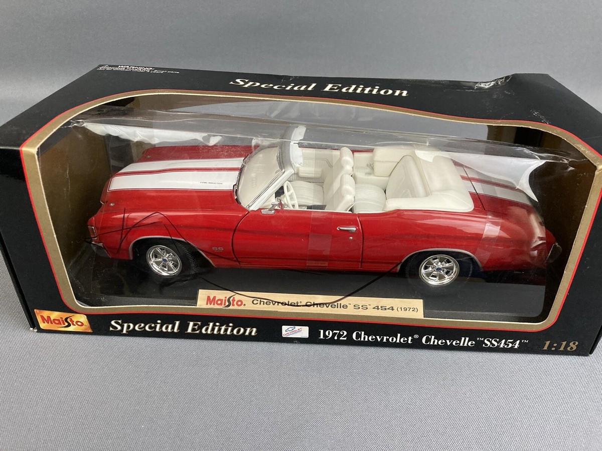Maisto Special Edition 1972 Chevelle SS454 Convertible 1/18