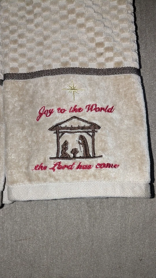 2 Large Kassa Fina Tan Embroidered Hand Towels 100% Cotton 16"X25" Holidays - Image 2 of 4