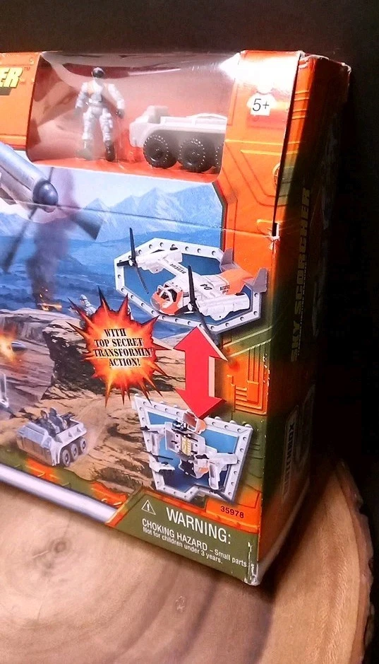 New Rare 1998 Matchbox Mission Bravo Sky Scorcher Plane Playset  - Image 3 of 4