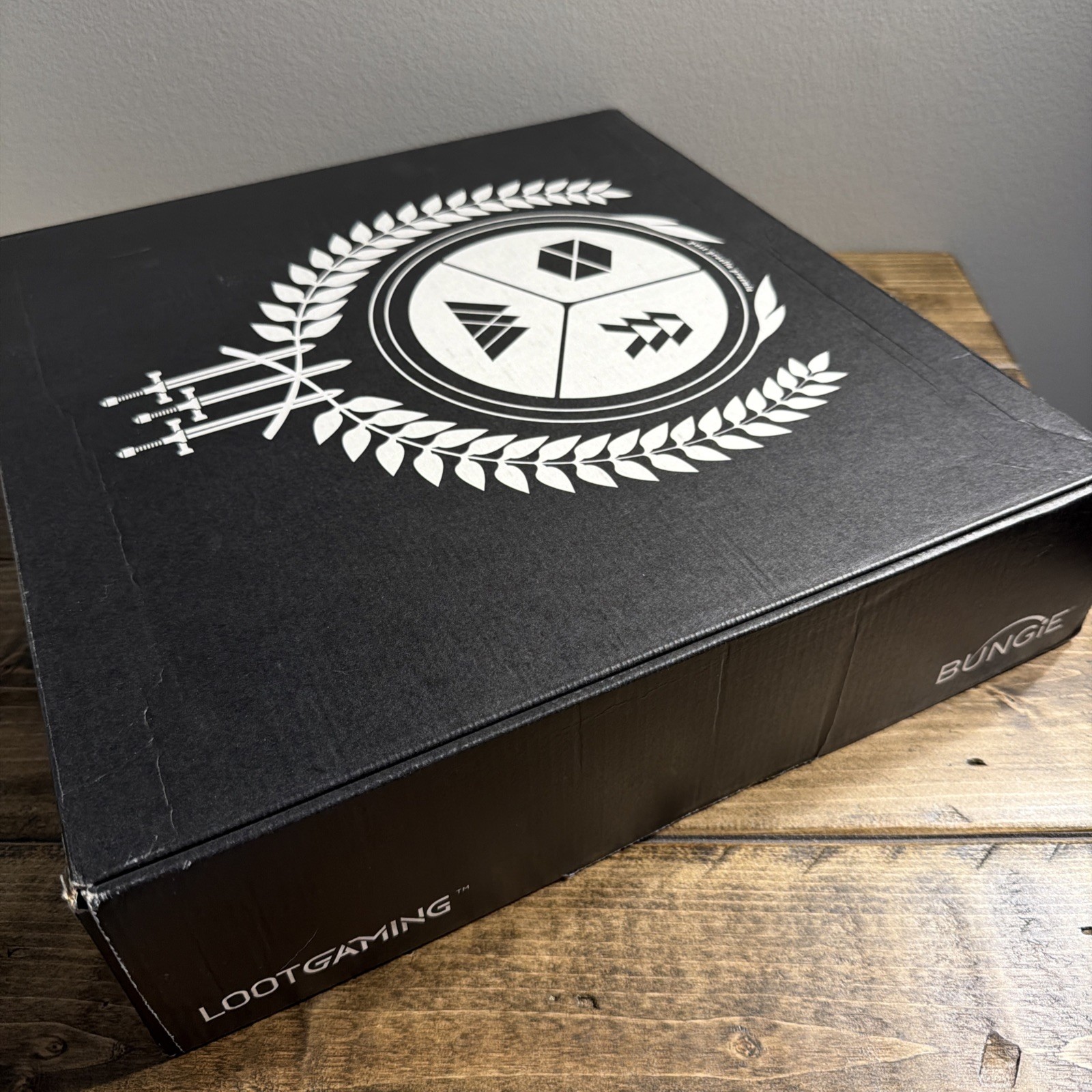 Bungie Destiny 2 Limited Edition Lootcrate Collectible Box Hoodie M No Emblem