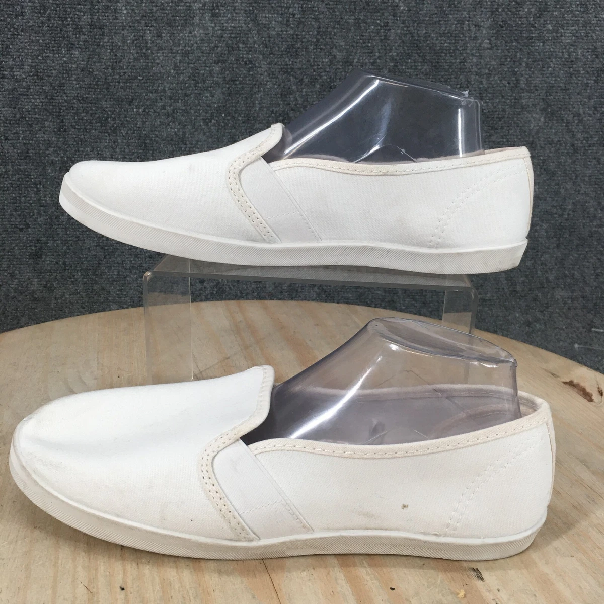 White slip on clearance canvas shoes womens