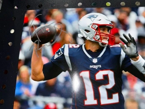 Tom Brady Signed 8x10 Photo New England Patriots PSA hologram Authenticated