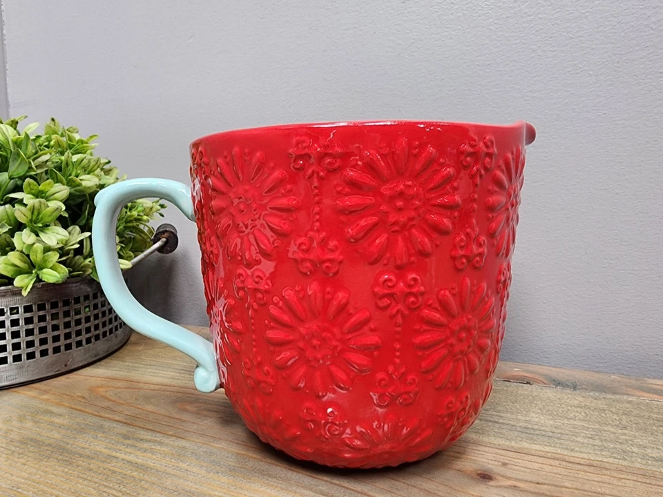 The Pioneer Woman Red FLORAL BURSTS 4-Cup Measuring Cup Pitcher Blue Handle 2017 - Image 3 of 4
